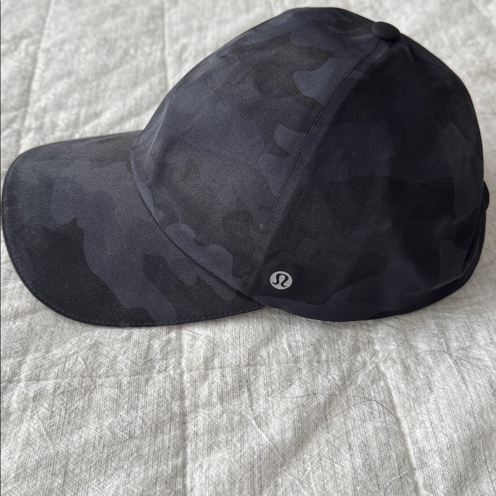 New! Lululemon women’s camo hat